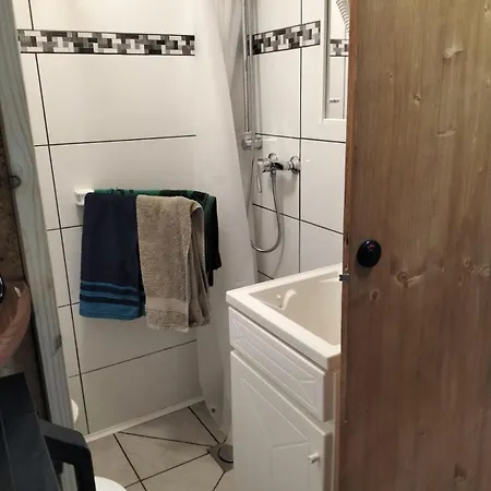Mini Casa A 30 Mt Dalla